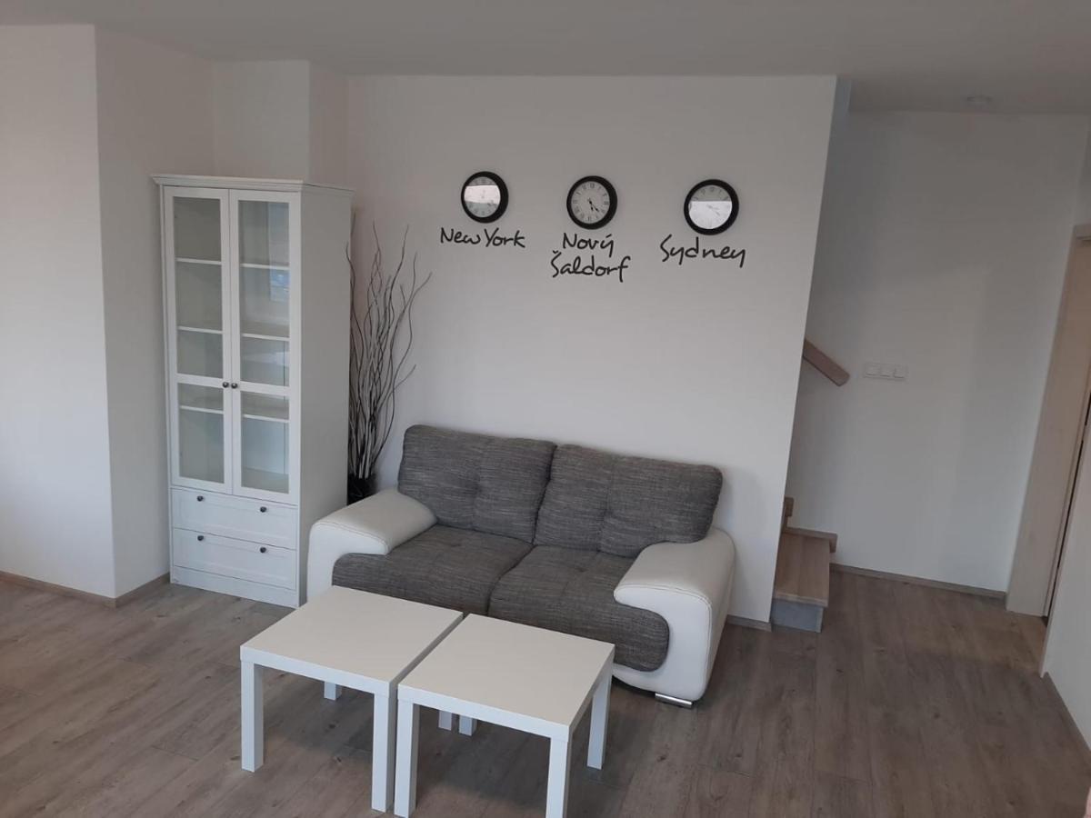 זנוימו Apartman U Rane Bobule מראה חיצוני תמונה
