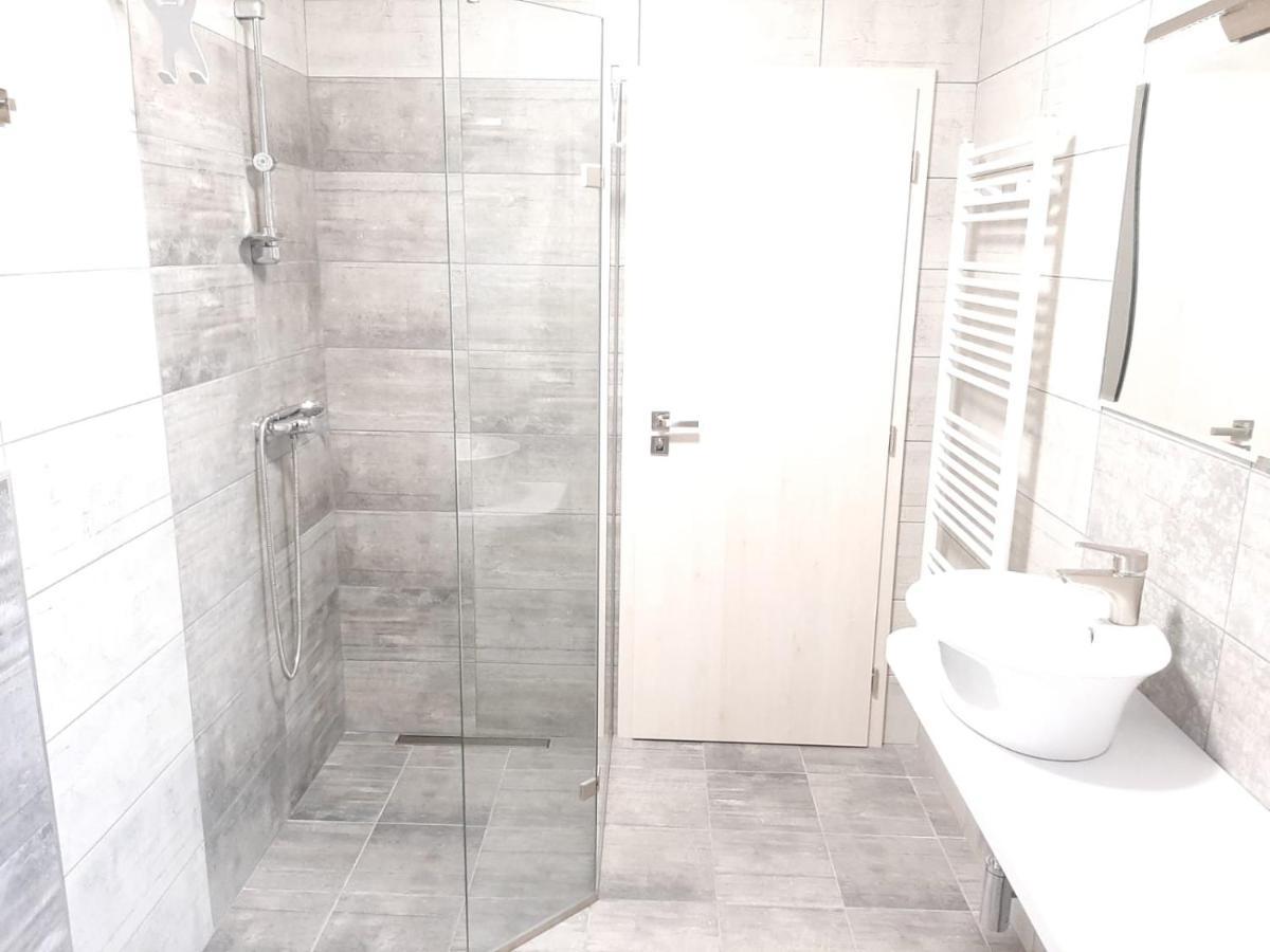 זנוימו Apartman U Rane Bobule מראה חיצוני תמונה